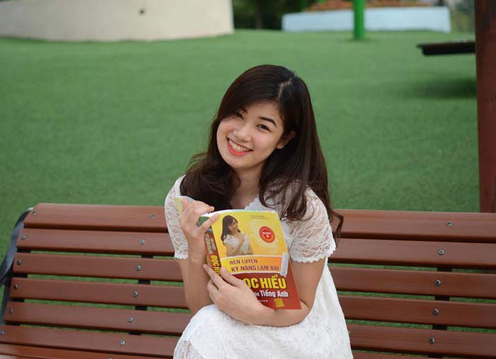 Cô Vũ Mai Phương review bộ sách “Luyện thi Tiếng Anh THPT Quốc gia”
